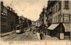 CPA AMIENS - La Rue de Noyon (514637)