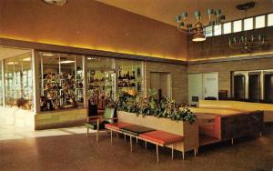 IN, Indiana Toll Road GIFT SHOP & LOBBY Glass House Restaurant ROADSIDE Postcard