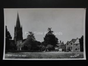 Oxfordshire WITNEY CHURCH & GREEN - Old RP Postcard by Walter Scott AA12