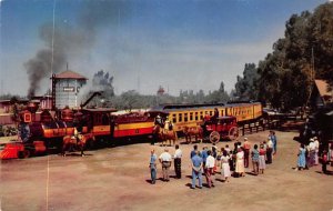 The Ghost Town and Calico Railroad Meeting The Stage Coach Buena, California ...