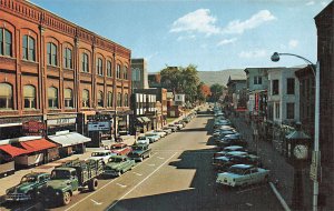 Bennington VT Movie Marquee Cars & Trucks, Heart Of Green Mountains, Postcard