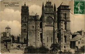 CPA RODEZ - Cathédrale et Jardin de la Place d'Armes (109664)