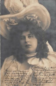 US2987 Woman Portrait, White Big Hat, Postcard  Artist signed  fantasy