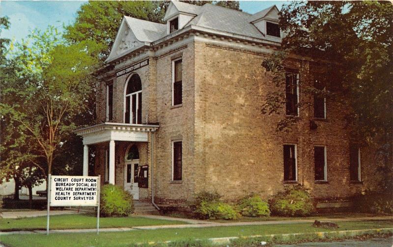 White Cloud Michigan~Newaygo County Court House~Gemco Treasure House Postcard