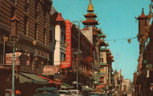 Vintage Postcard 1986 Grant Ave. Chinatown Main Street San Francisco California