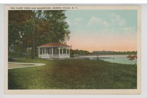 NY - Seneca Falls. Van Cleef Park & Bandstand