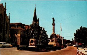 Pottsville, PA Pennsylvania  MARKET STREET SCENE & Civil War Statue  Postcard