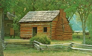 Vintage Postcard Abraham Lincoln's Boyhood Home Knob Creek Hodgenville Kentucky