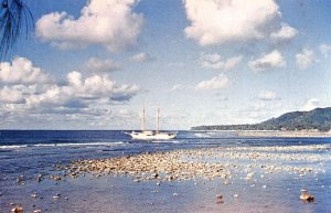 THE TIARE TAPORO LEAVING AVATIU HARBOUR RAROTONGA NEW ZEALAND POSTCARD