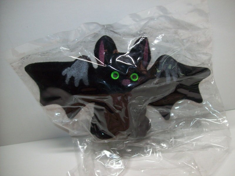 Vintage Halloween Vampire Bat Toy Green Eyed Fangs Original NOS 1960s Hong Kong