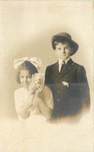 RPPC People & Pets Children & Tiny White Dog, Foltz Studio Savannah GA Maltese?