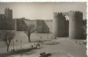 Spain Postcard - Avila - Saint Vincent's Door and Cathedral - Ref TZ10436