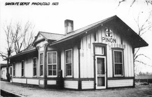 J27/ Pinon Colorado RPPC Postcard c1950s Santa Fe Railroad Depot  137