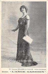 Mme Andree Medgard du Vaudeville Photo Reutlinger Theater Actor / Actress Pos...