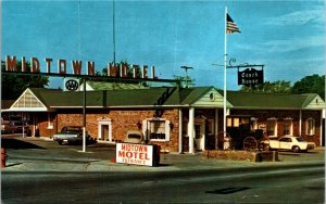 Postcard TN Jackson Midtown Motel & Coach House Restaurant Classic Car 1970s S27