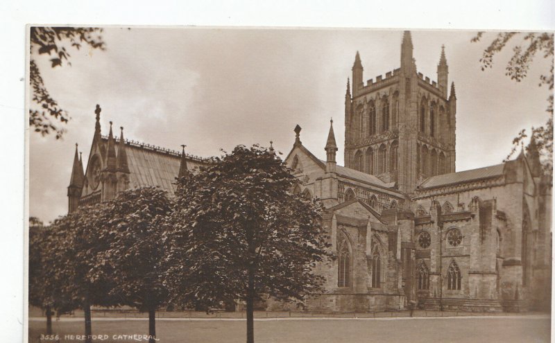 Herefordshire Postcard - Hereford Cathedral     ZZ3231