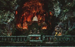 Portland Oregon, Altar Grotto, Sanctuary of our Sorrow Mother, Vintage Postcard