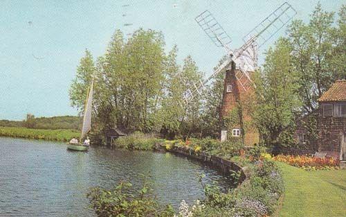 Norfolk Broads Hunsett Hill River Ant  Windmill Postcard