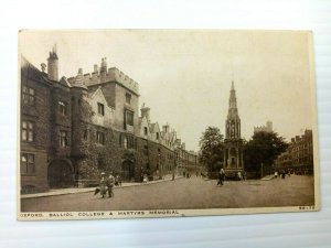 Vintage Postcard Oxford Balliol College & Martyrs Memorial Street Scene 1926