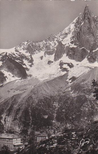 France Chamonix et le Mont Blanc L'Aiguille du Dru et l'Hotel de Montenvers 1949