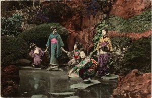 PC CPA geisha girls in garden hand colored JAPAN (a14630)