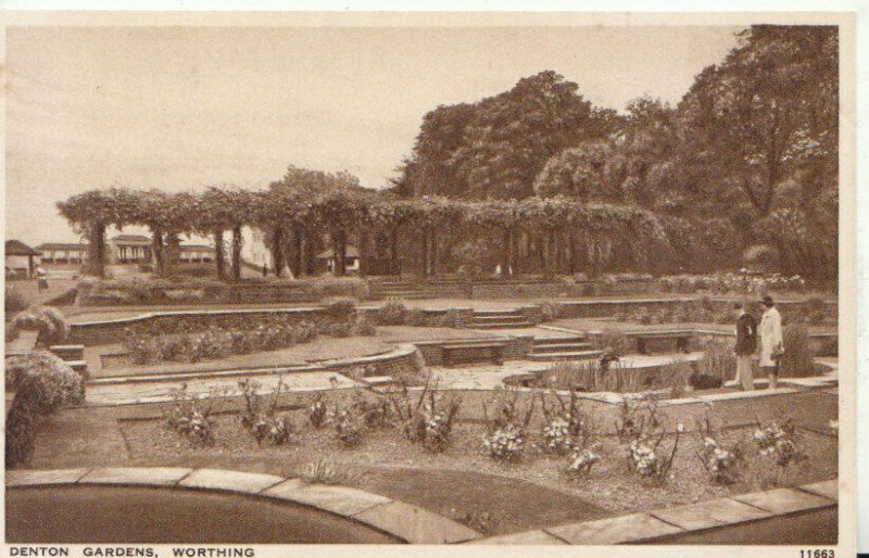 Sussex Postcard - Denton Gardens - Worthing - Ref TZ6212