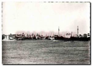 Postcard Modern Coueron Loire Atlantique and cargo ferry boat Pellerin