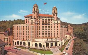 Hot Springs Arkansas~Arlington Hotel~People on Porch~50s Cars in Street~Postcard