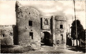 CPA Loudun - Porte du Martray de l'Ancien Chateau (111603)