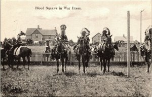 Postcard Blood Squaws in War Dress, Indians, Native Americana Canada 1907 L4