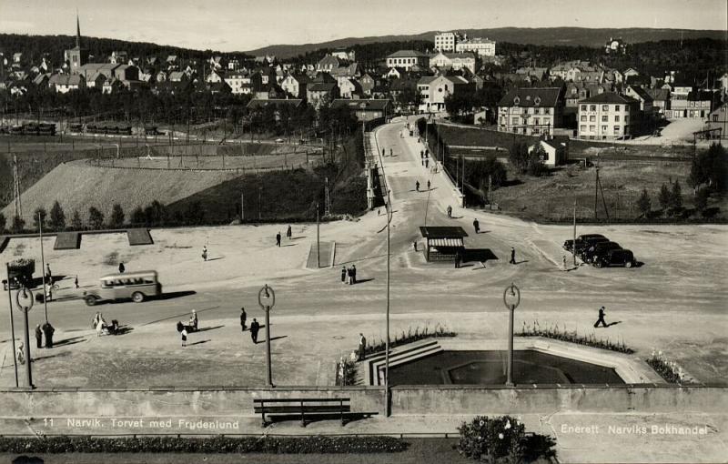 norway norge, NARVIK, Torvet med Frydenlund, Bus Car (1950s) RPPC