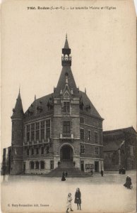 CPA REDON La Nouvelle Mairie et l'Eglise (1251606)