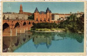 CPA MONTAUBAN Vue générale. Le vieux Pont et le Musée (614983)