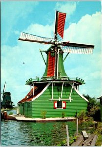 Postcard - Land of Wind-mills - Holland, Netherlands