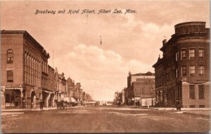 Postcard Broadway and Hotel Albert in Albert Lea, Minnesota