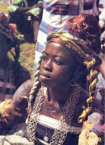 VINTAGE CONTINENTAL SIZE POSTCARD FEMALE AFRICAN FOLKLORE DANCING BENIN