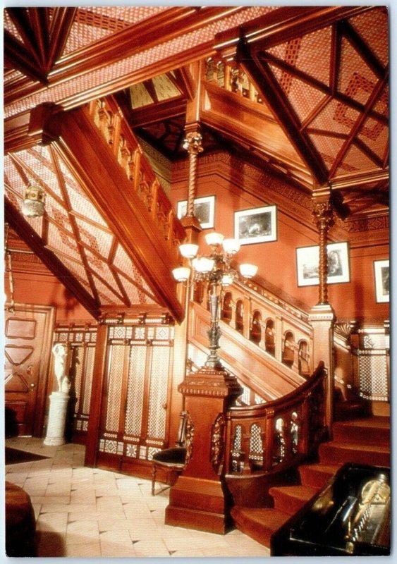 Postcard - Entry Hall of The Mark Twain House - Hartford, Connecticut