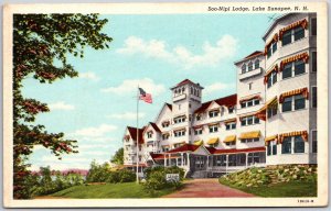 Lake Sunapee New Hampshire, 1950's Soo-Nipi Lodge Hotel Building Old Postcard