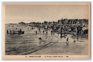 c1930's Crowd Boat Scene Berck-Plage La Plage A Mer Haute France Postcard