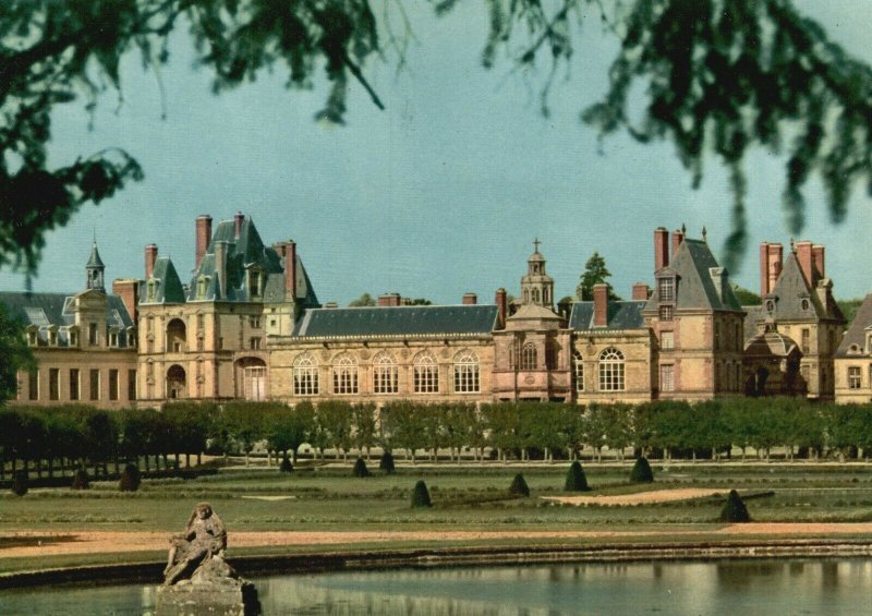 Vintage Postcard Chateau De Fontainebleau vu du Breau Port Dorce Salle de Bal