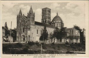 CPA Angouleme- Cathedrale Saint Pierre FRANCE (1073572)