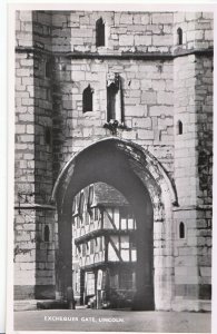 Lincolnshire Postcard - Exchequer Gate - Real Photograph    DP203