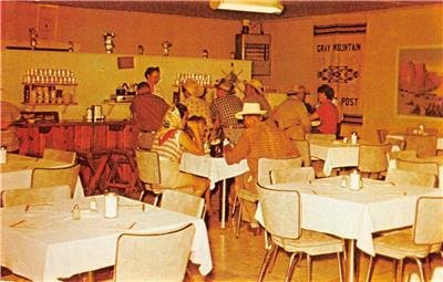 GRAY MOUNTAIN TRADING POST Dining Room & Bar Arizona Roadside ca 1950s Postcard