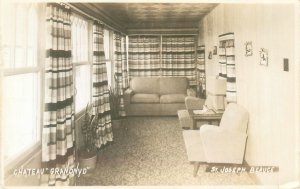 St Joseph de Beauce Canada Le Manoir Hotel, Chateau Grandnyd Room w/Sofa   RPPC