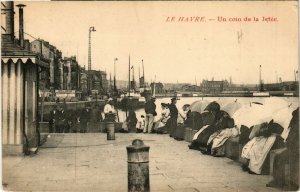 CPA Le HAVRE-Un Coin de la Jetée (348709)