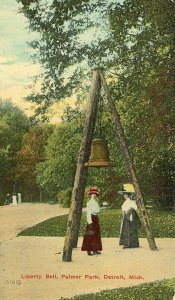 Postcard Early View of  Liberty Bell at Palmer Park , Detroit, MI.    R4