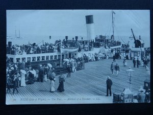 Isle of Wight RYDE The Pier ARRIVAL OF A STEAMER Postcard by Levy LL.10