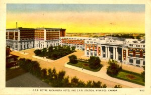 Canada - Manitoba, Winnipeg. Canadian Nat'l Rwy Sta & Royal Alexandra Hotel