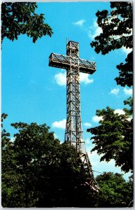 VINTAGE POSTCARD THE 100-FOOT HIGH CROSS ON TOP OF MOUNT ROYAL ILLUMINATED NIGHT