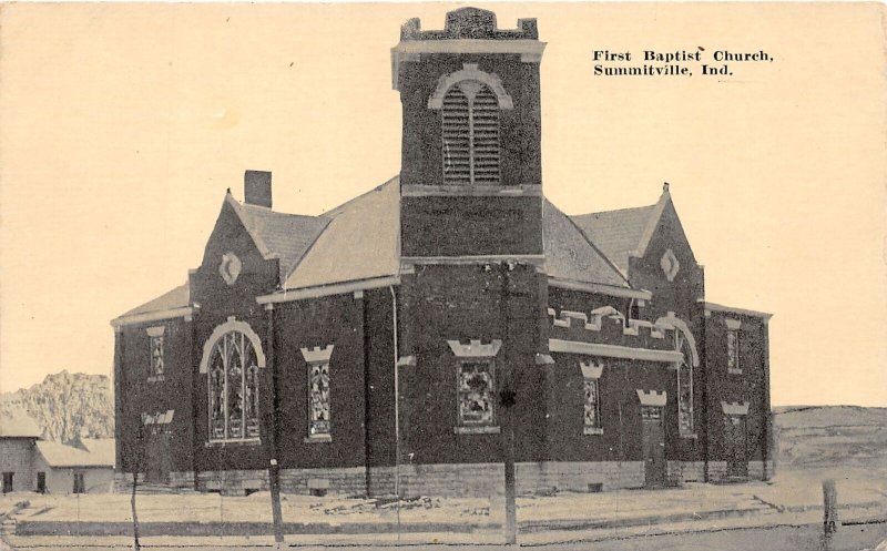 J40/ Summitville Indiana Postcard c1910 First Baptist Church Building  81
